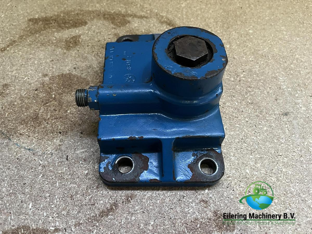 Used New Holland / Ford Hydraulic priority valve 81871187