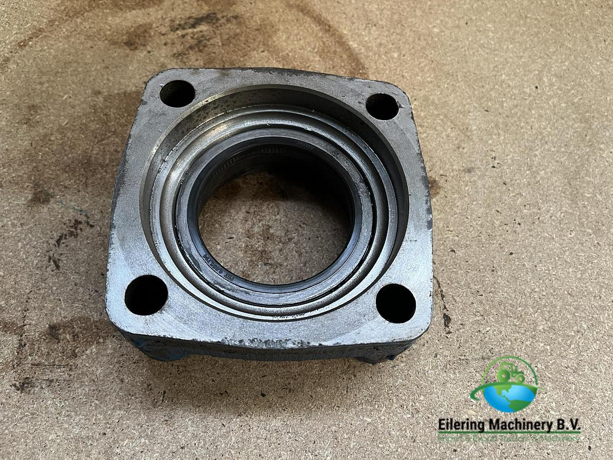 Used New Holland / Ford Bearing holder PTO E9NNN759AA