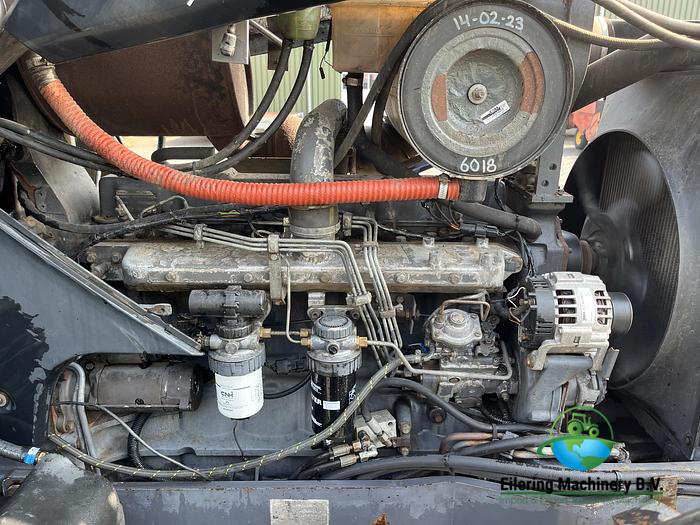 Used 1998 New Holland M135 Range Command, Creeper