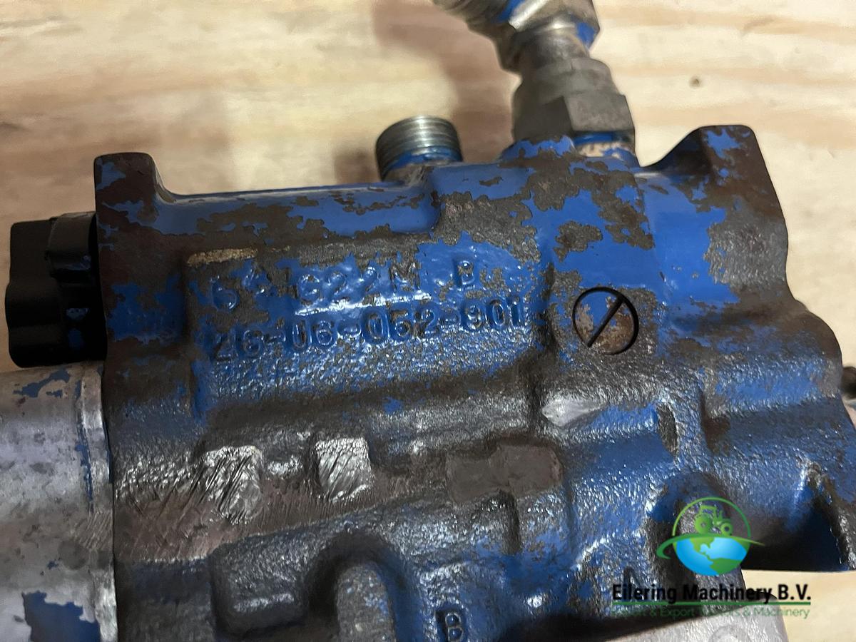 Used New Holland / Ford Double hydraulic spools E9NNB950BB