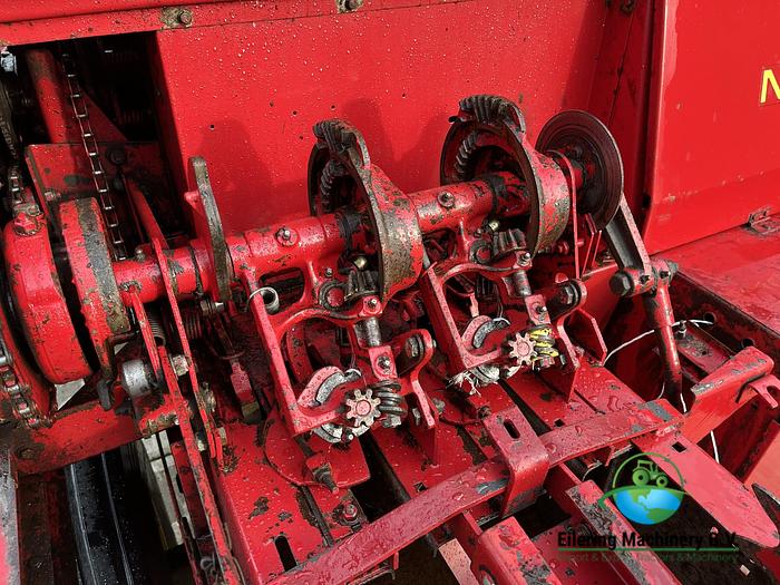 Used 1985 New Holland 370