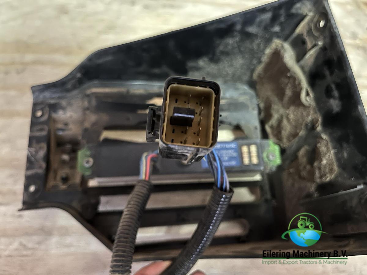 Used New Holland / Ford Gearshift selector housing F0NN3F774AC, 81869826