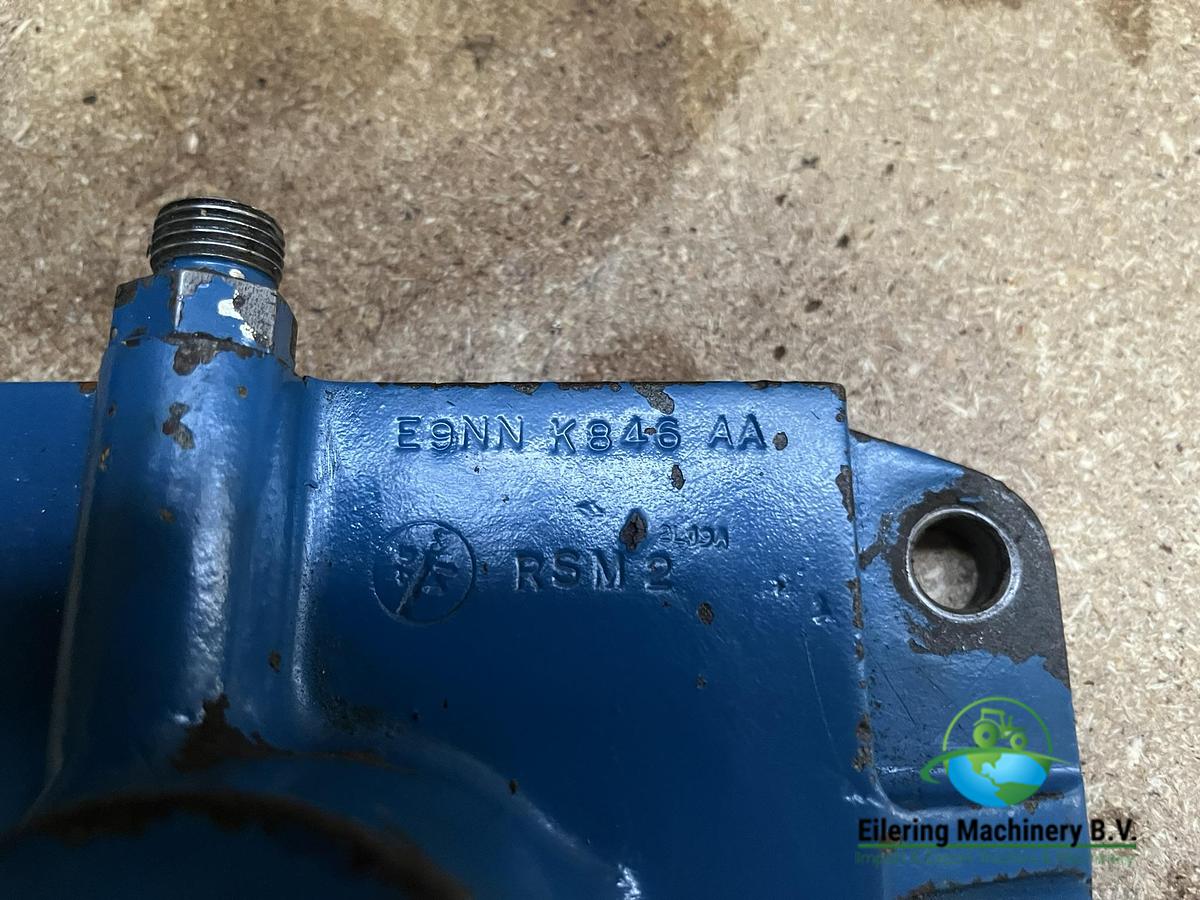 Used New Holland / Ford Hydraulic priority valve 81871187