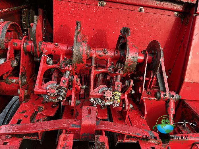 Used 1985 New Holland 370