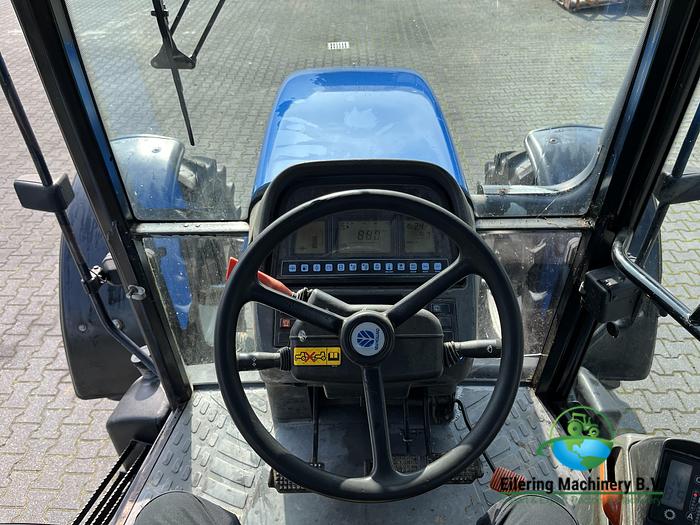 Used 1998 New Holland M135 Range Command, Creeper