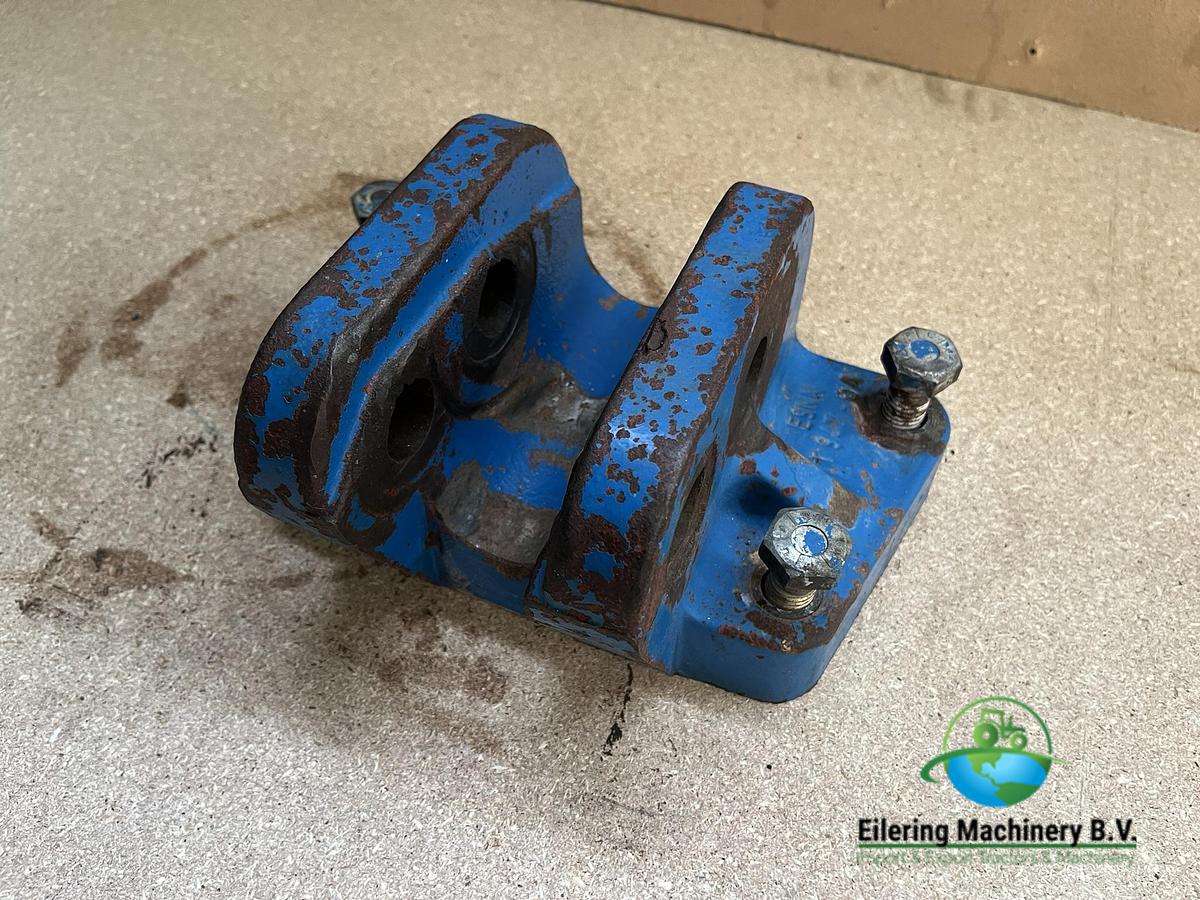 Used New Holland / Ford Top link mounting 82007673