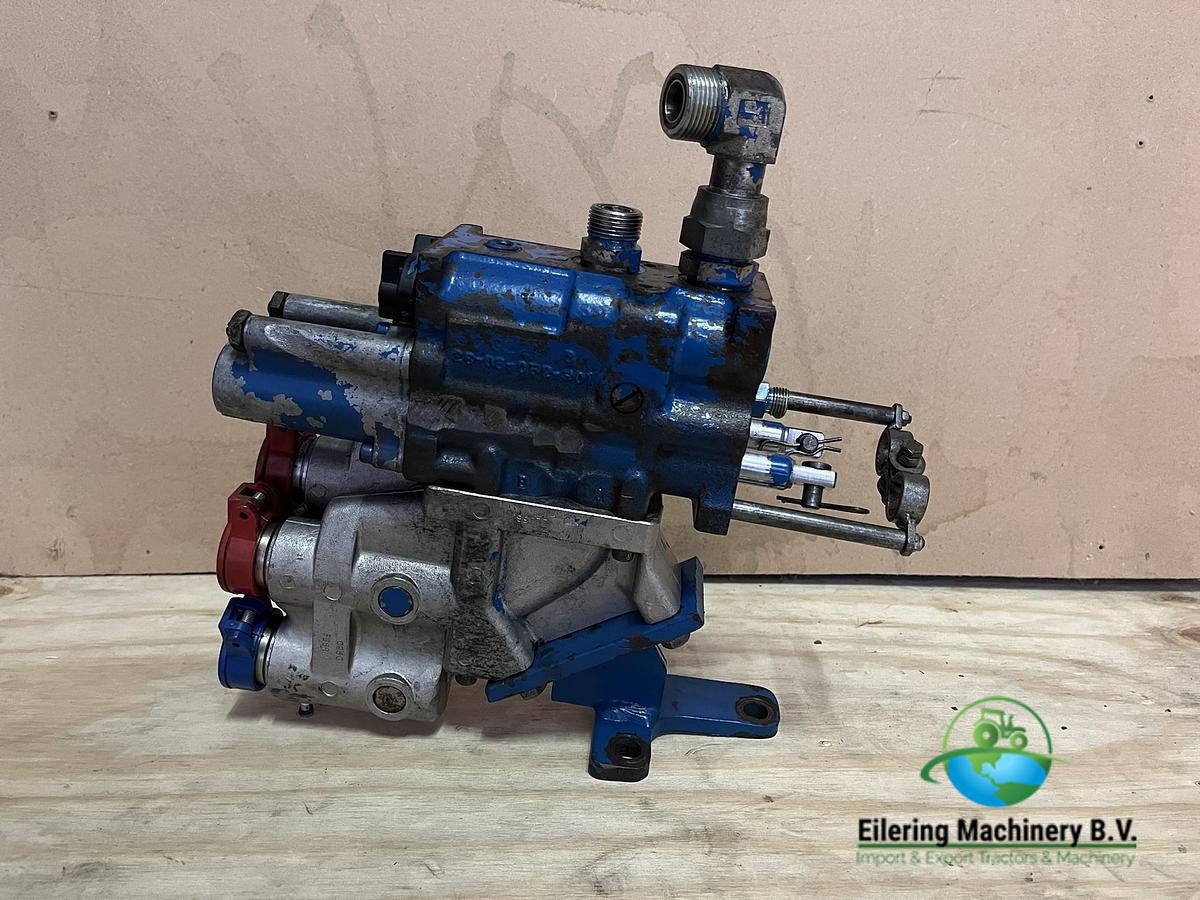 Used New Holland / Ford Double hydraulic spools E9NNB950BB
