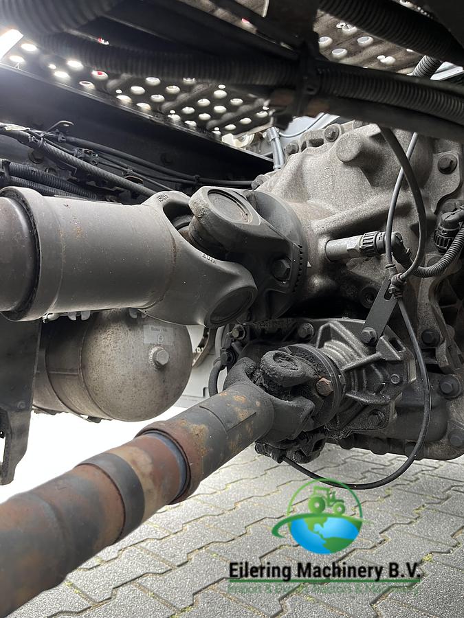 Used 2017 Volvo FM 460 + PTO