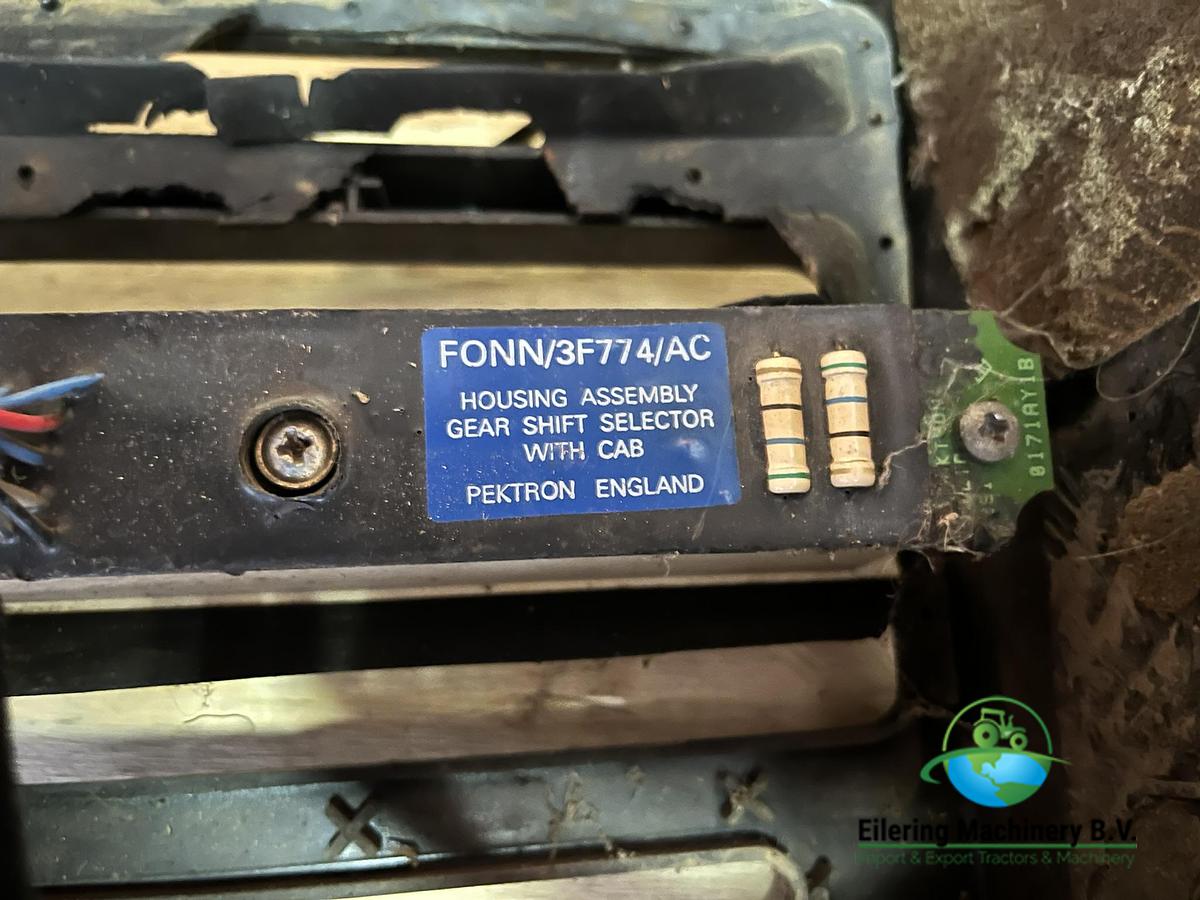 Used New Holland / Ford Gearshift selector housing F0NN3F774AC, 81869826