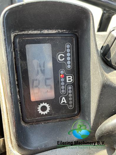 Used 1998 New Holland M135 Range Command, Creeper