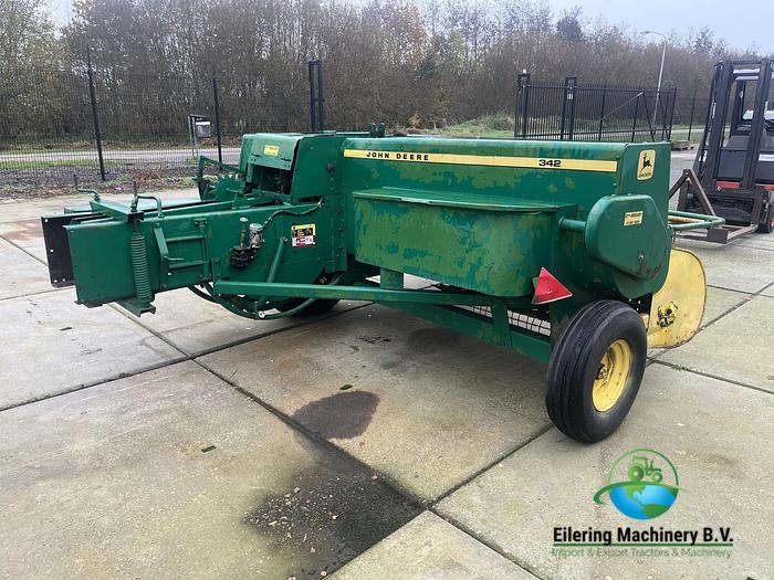 Used 1985 John Deere 342