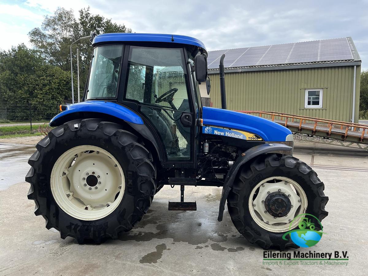 Used 2005 New Holland TD90 D