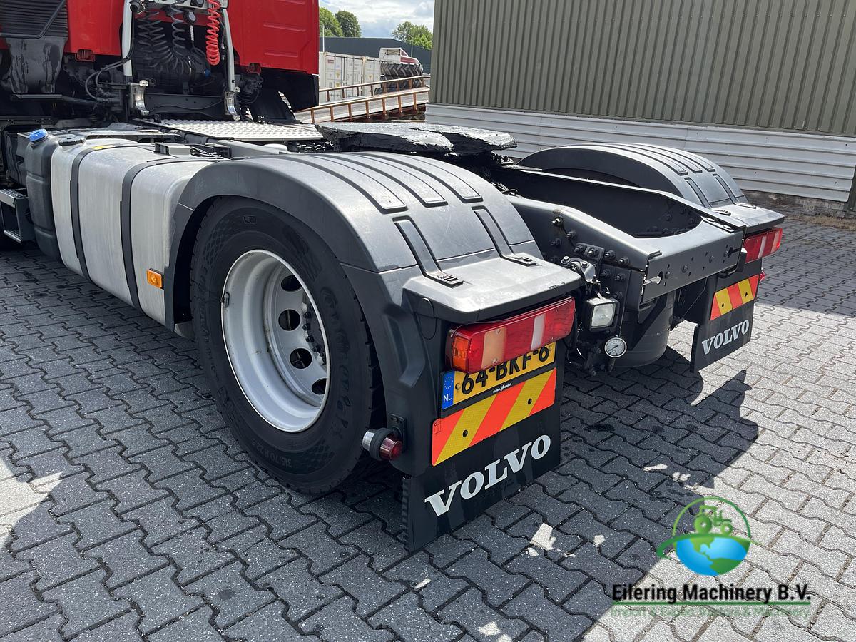 Used 2017 Volvo FM460 + PTO