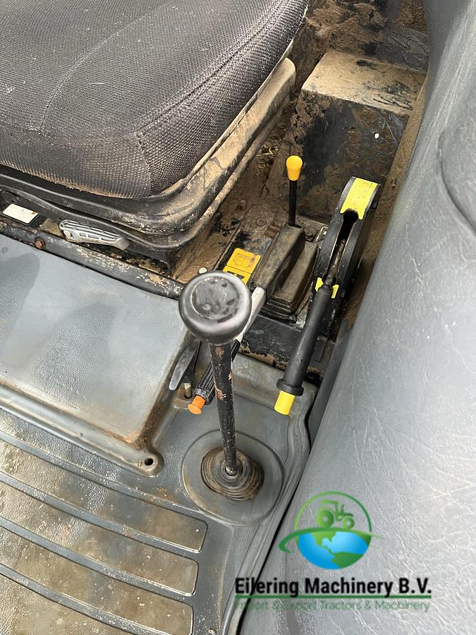 Used 2005 New Holland TD90 D