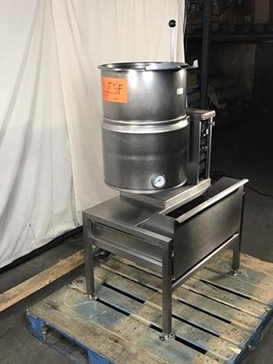 Used  MARKET FORGE #FT-10CE, 40 QT. ELECTRIC TILTING STEAM KETTLE ON DELUXE STAINLESS STEEL DRAIN STAND, (#821).