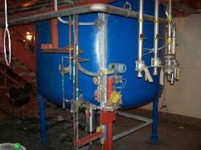 Used Pfaudler chemstor 2000 gallon vertical glass lined tank