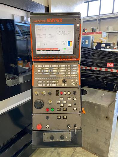 Usato CENTRO VERTICALE A MONTANTE MOBILE MAZAK VTC 800/30 SR