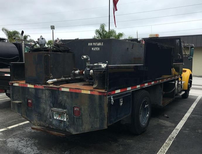 Used 2006 KENWORTH T300