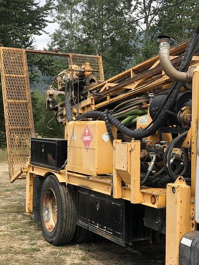 Used HB19368 Atlas Copco CS1500 on Truck model year 1999