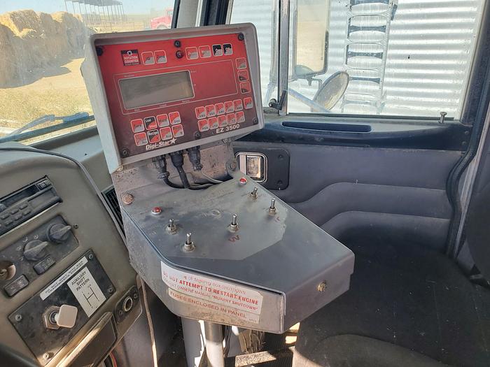 Used Peterbilt w/ Supreme 900T Vertical Feed Box - Allison Transmission