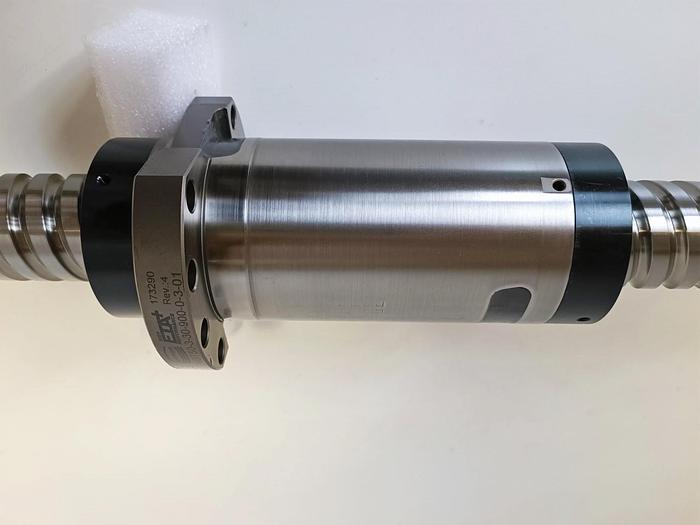 Geschliffener Präzisions Kugelgewindetrieb mit Lagern, D50 mm, 1143 mm, Steinmeyer, neu