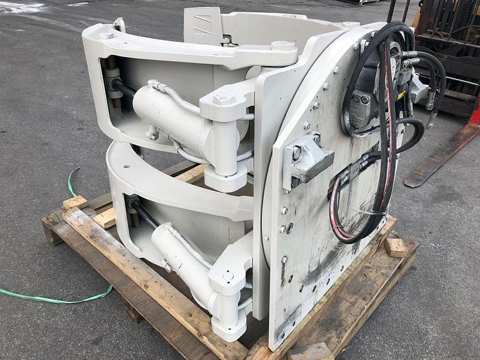 Used 72" CASCADE SPLIT FRAME PAPER ROLL CLAMP MODEL 90F-RDS-112 MFG. 2013