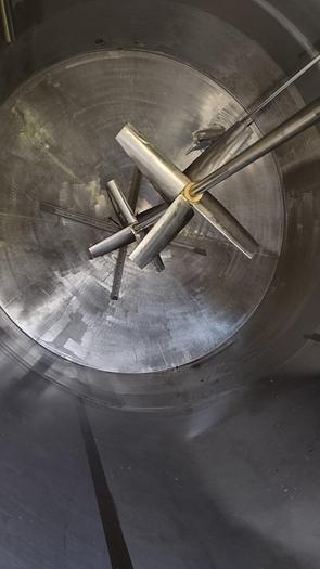 Used 3000 gal CVC Mixing tank stainless steel
