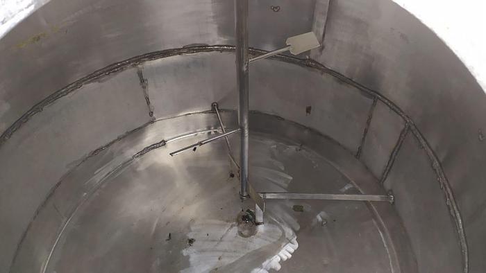 Used Zbiornik nierdzewny z mieszadłem, pojemność ok. 5.500 l