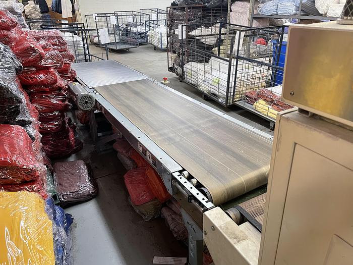 Used Felins Shrinktech L-Sealer with conveyors