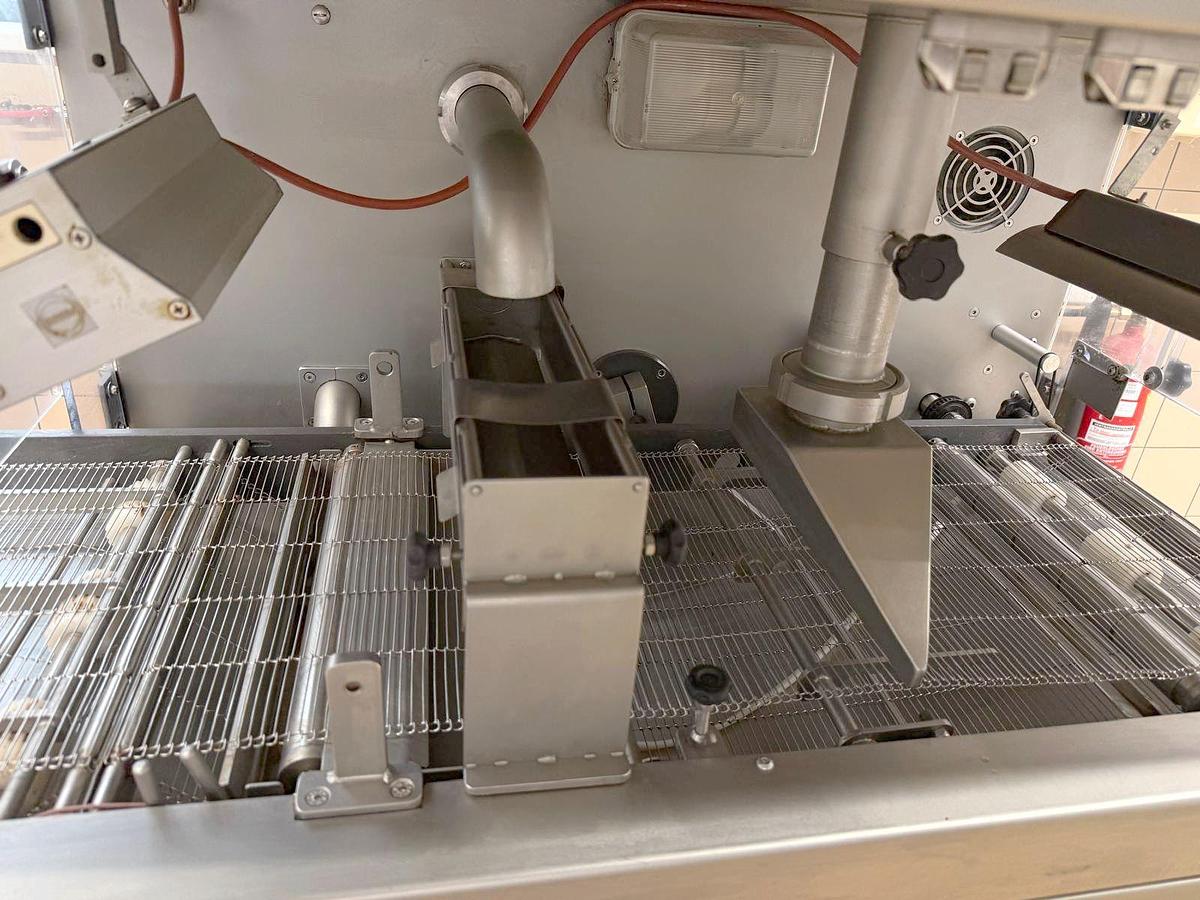 Gebraucht Überziehmaschine - 21007