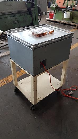 Gebraucht Vibrationstisch für Schokoladenformen - 42842