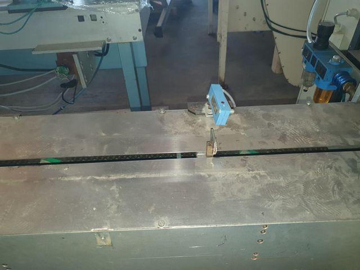 Gebraucht Kartonaufricht- Füll- + Schließmaschine für Gebäck - 43229