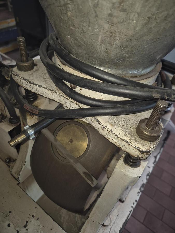 Gebraucht Portioniermaschine auf Hostie für Gebäck - 42988