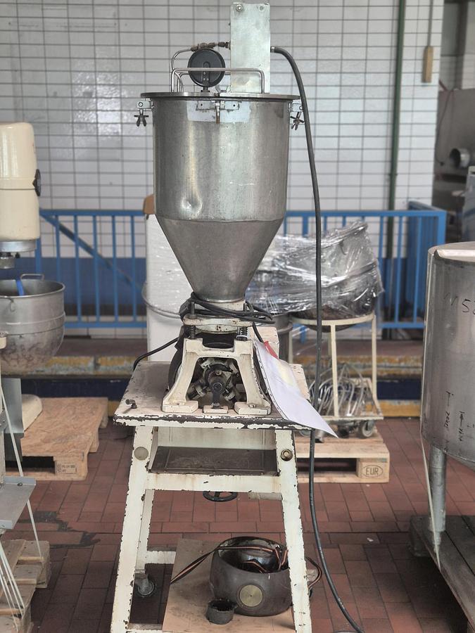 Gebraucht Portioniermaschine auf Hostie für Gebäck - 42988