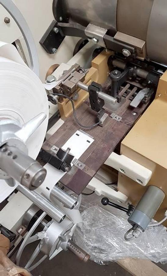 Gebraucht Packmaschine für Pralinen - 28989