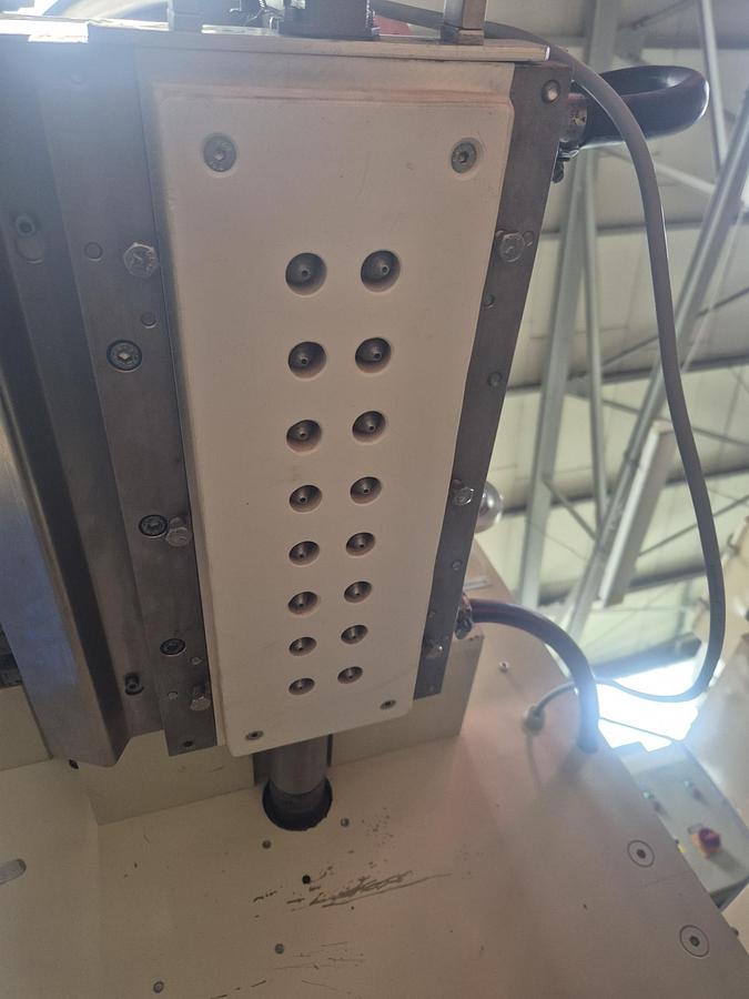 Gebraucht Gießmaschine für Schokolade - 43257