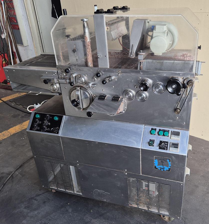 Gebraucht Überziehmaschine - 71671