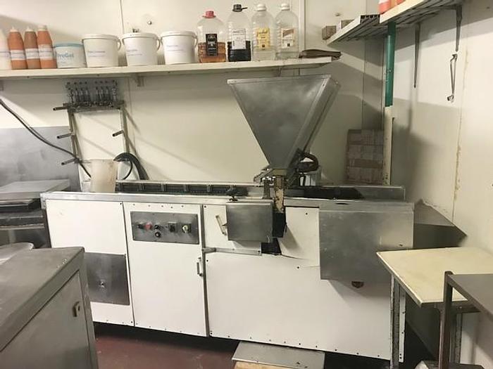 Gebraucht Gießmaschine für Pralinen - 20210