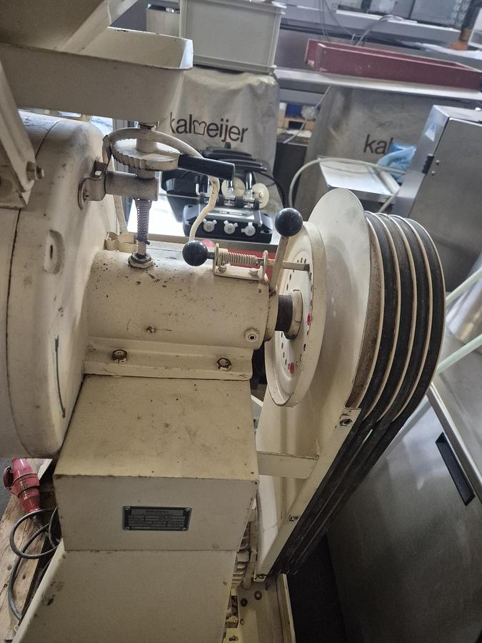 Gebraucht Getreidemühle - 43410