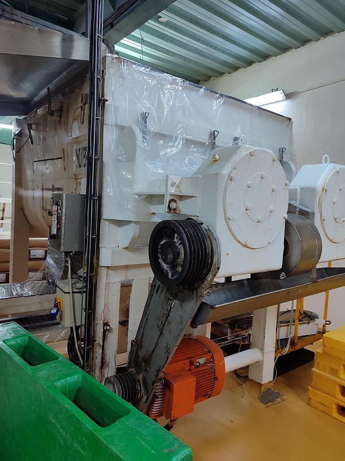 Gebraucht 1996 Carle & Montanari-OPM S.p.A. HF 518, refiner plus mixer and steelbelt