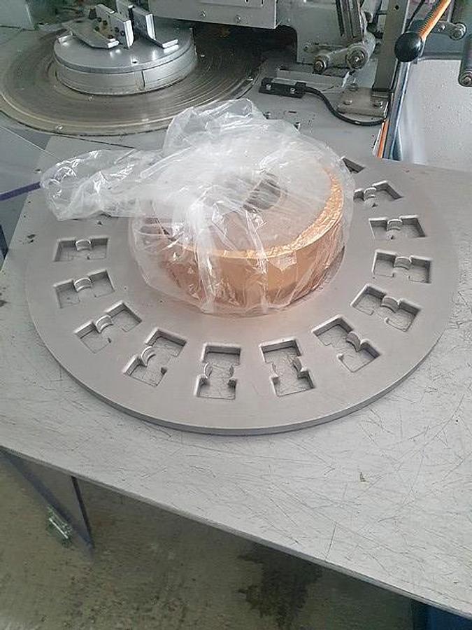 Gebraucht Stannioliermaschine für Pralinen - 71580