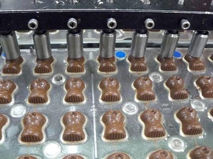 Gebraucht Gießmaschine für Hohlkörper - 29102