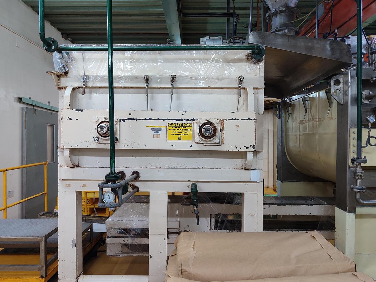 Gebraucht 1996 Carle & Montanari-OPM S.p.A. HF 518, refiner plus mixer and steelbelt