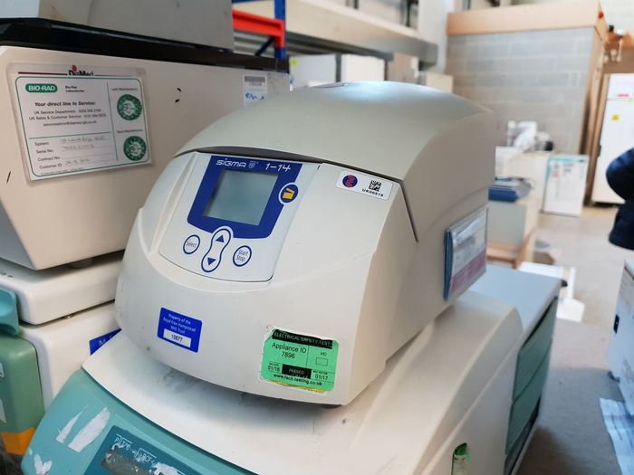 Used Sigma Jan-14 Centrifuge