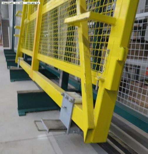 2015 GMI Glass Pack Lifter