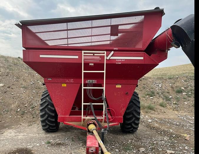 Used EZ Trail 500 Grain Cart