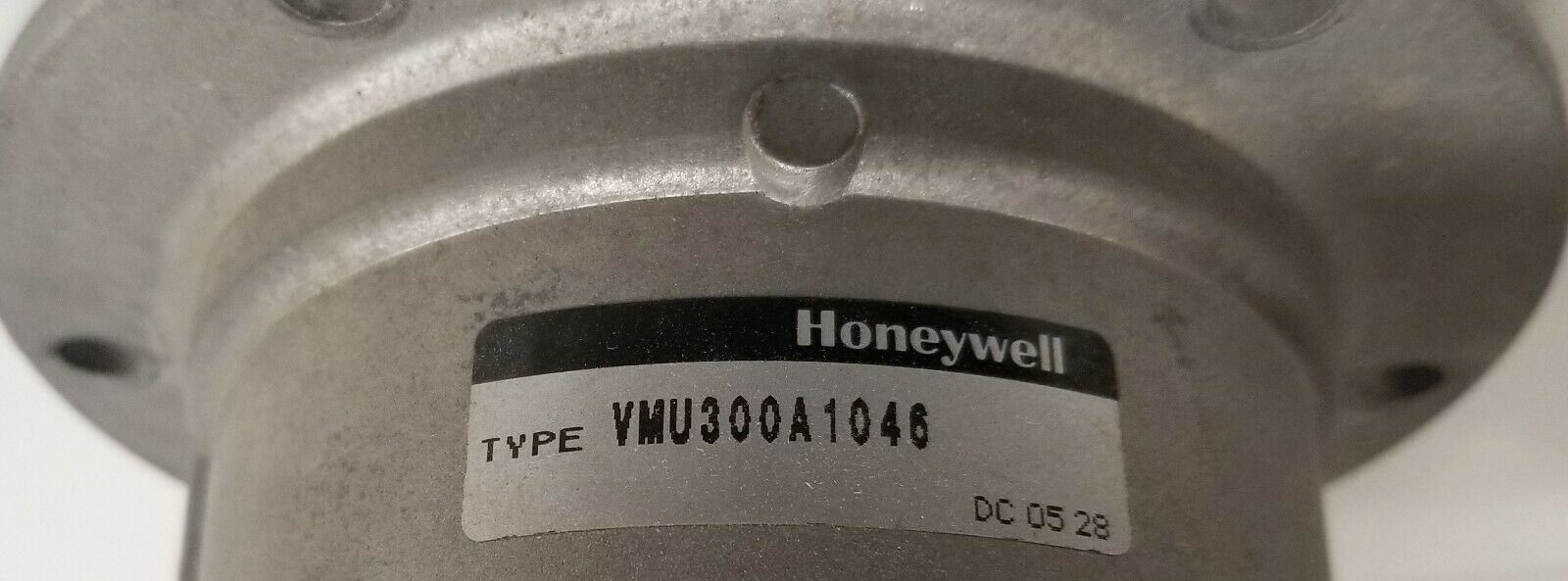 Used Honeywell VMU300A1046 Venturi Mixing Unit with Apollo GB50 Shut-Off Valve