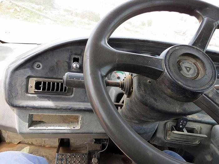 Used 2013 CATERPILLAR 730