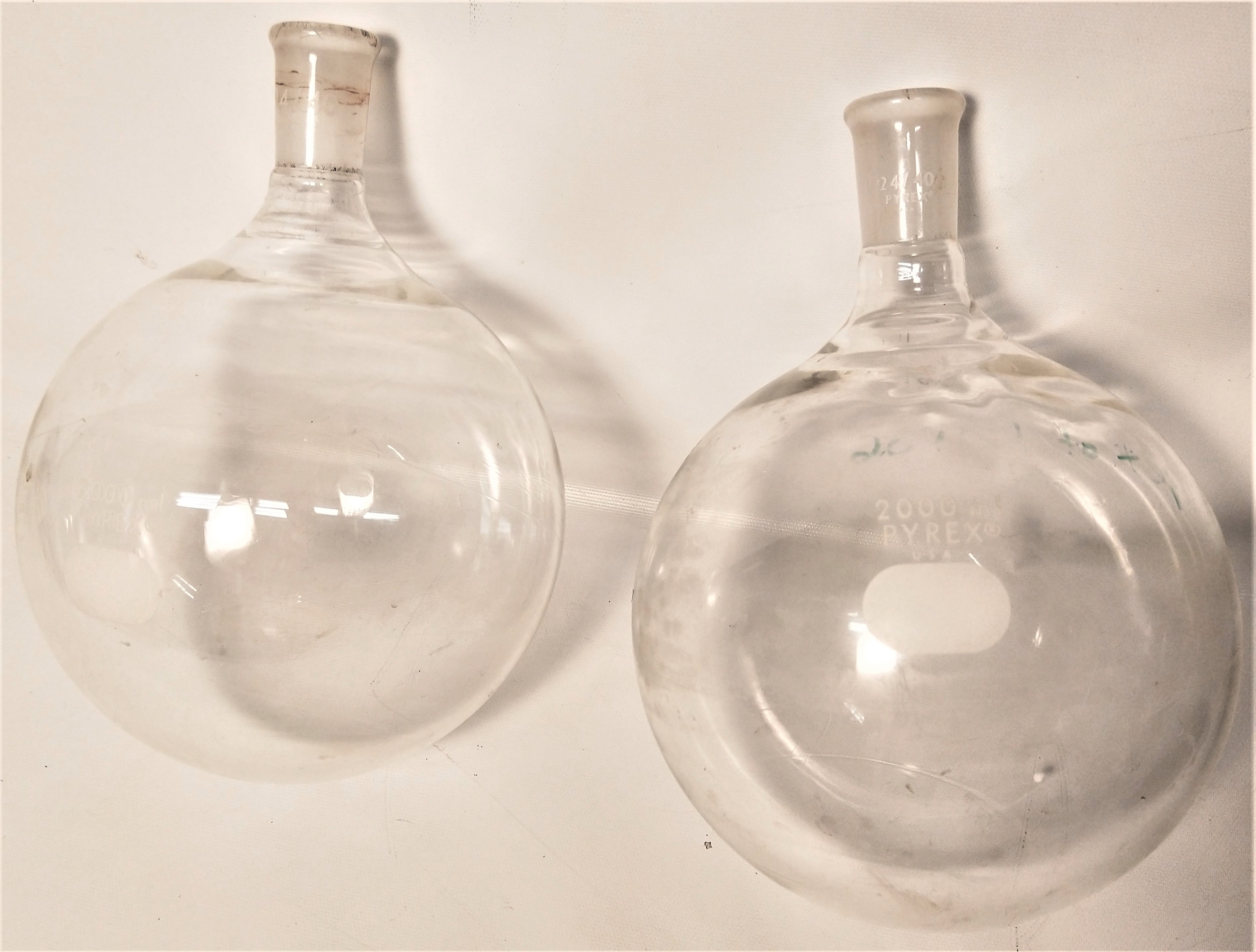 Used Corning PYREX 4320-2L Round Bottom Boiling Flask - 2000mL