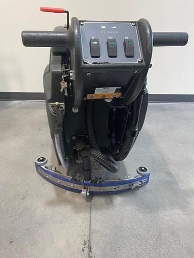 Refurbished VIPER FANG 20 FLOOR SCRUBBER (REFURBISHED)